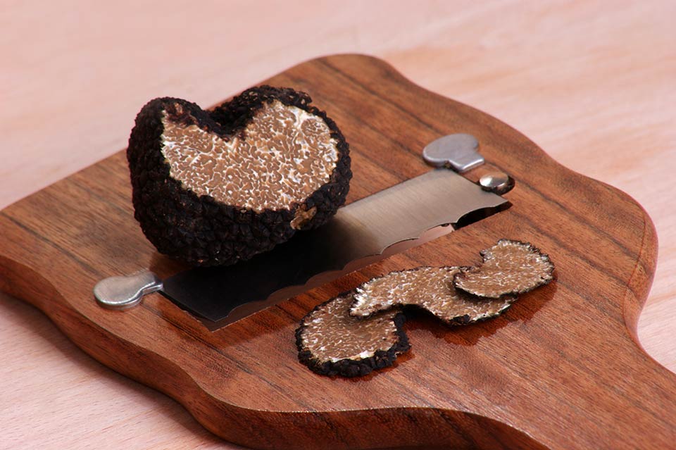 OLIVE WOOD TRUFFLE CUTTER
