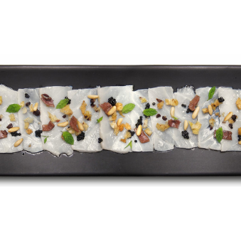 Carpaccio di baccalà con pane croccante alle olive, Perlage di Tartufo, menta, acciughe e pinoli – Chef Andrea Ferrero